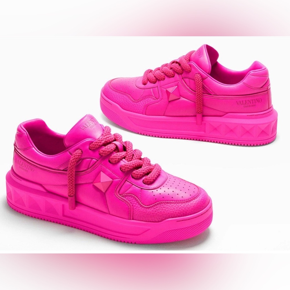 Valentino women’s Low XL ONE Stud FUSCIA Pink Sneakers  39 $1100